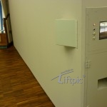 SB-FunFotoAutomat in Wand integriert mit Sucherbildschirm